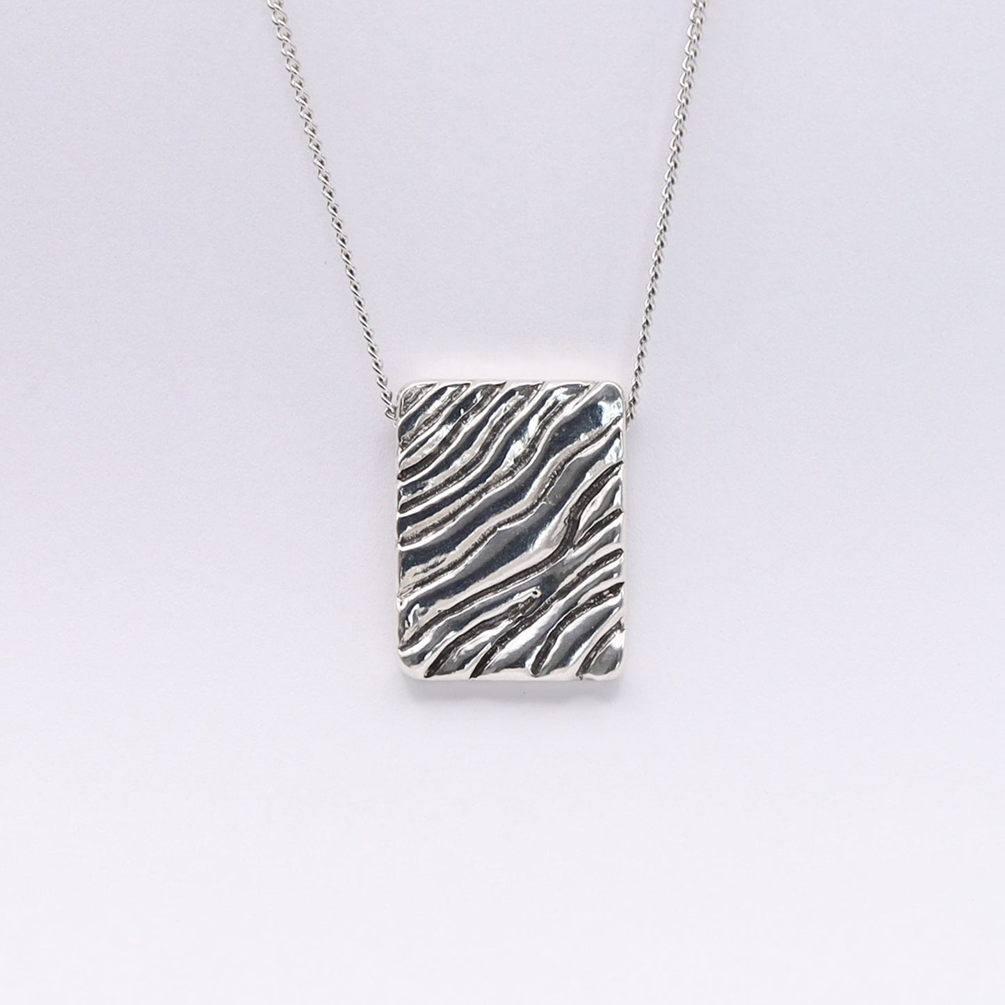 Gents wave necklace