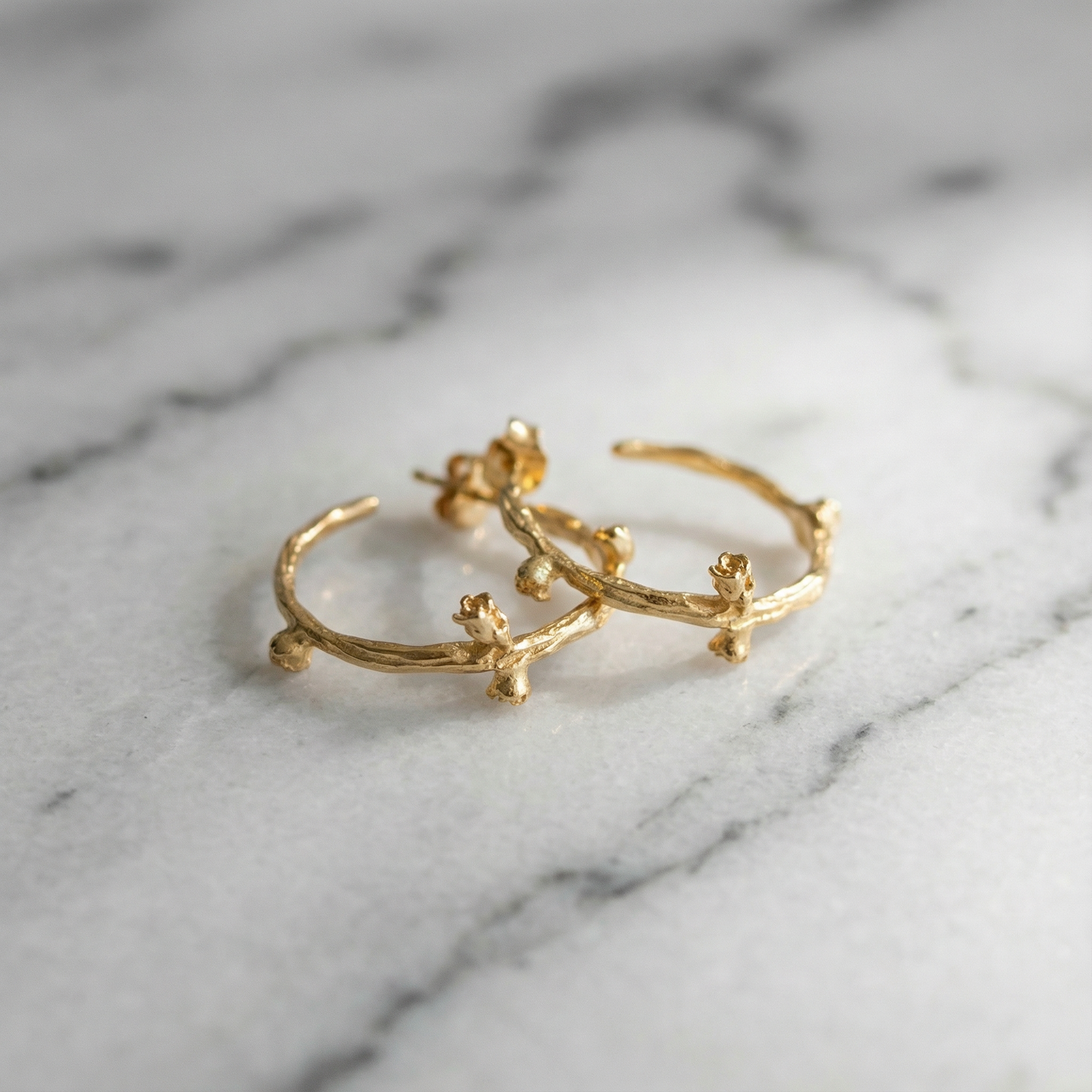 18k Gold Enchanted Buds Hoop Earrings