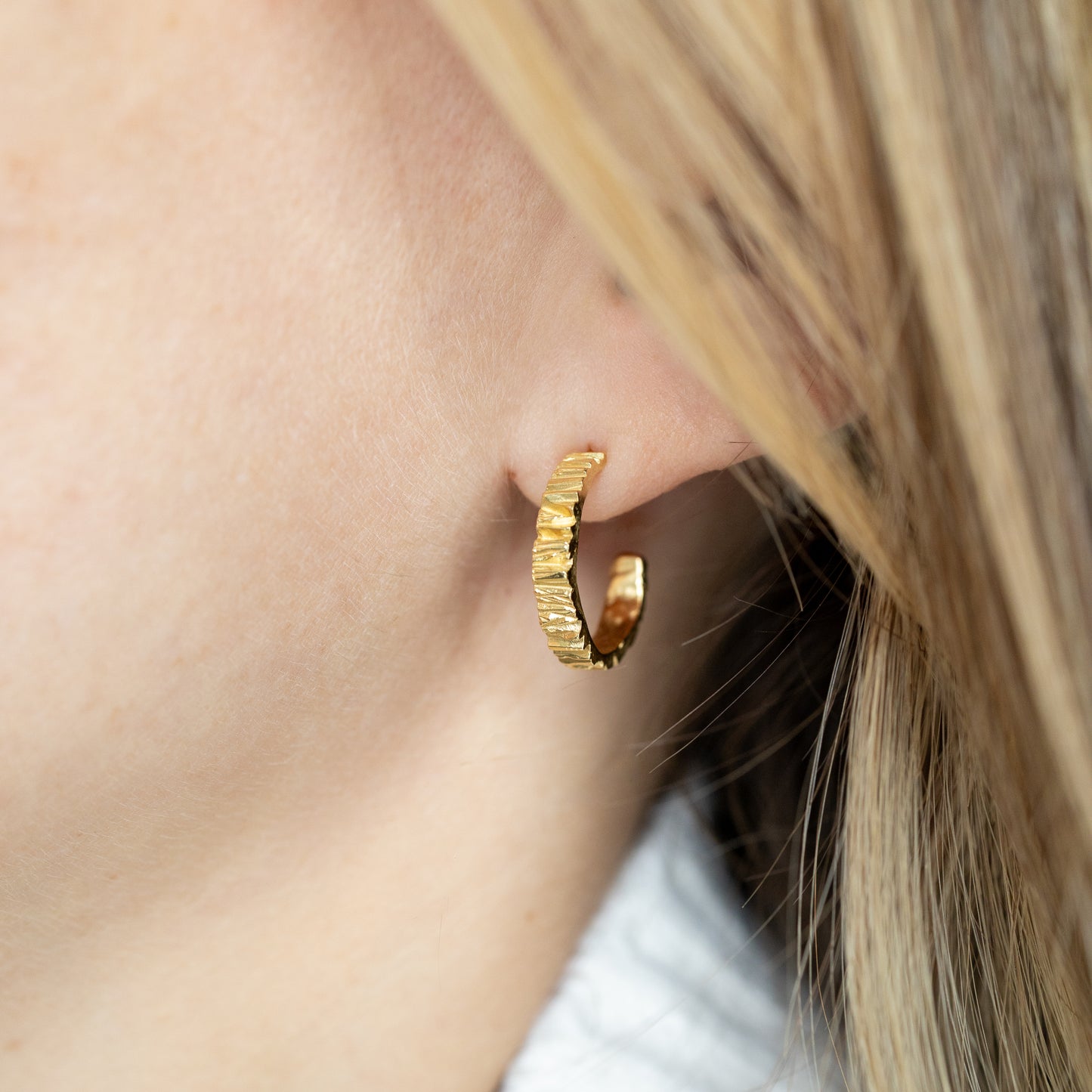 18k Oak Crown Earrings