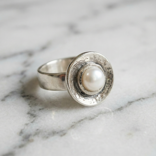 Oyster Style Pearl Ring