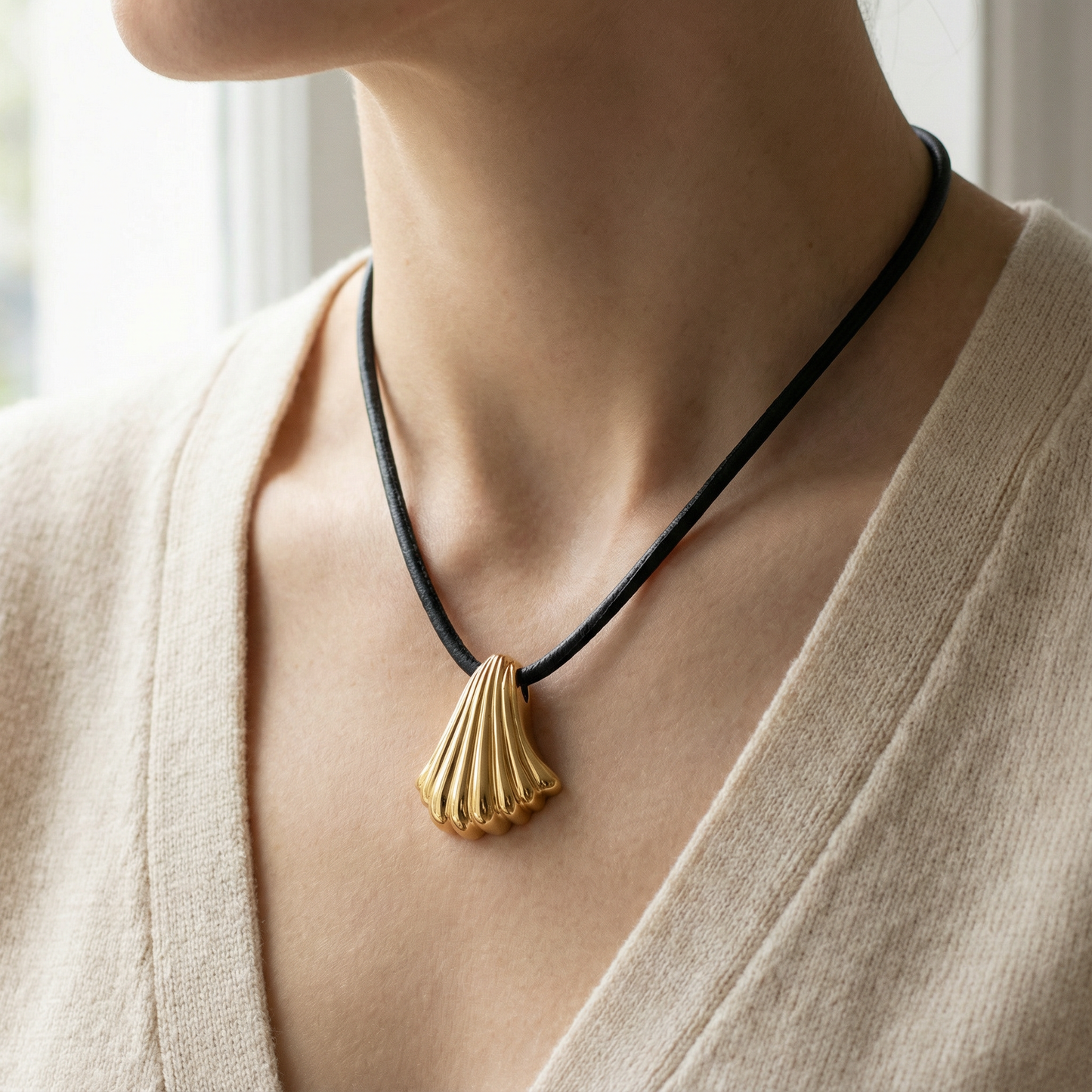 Shell Pendant Necklace | Silver & Gold Plated